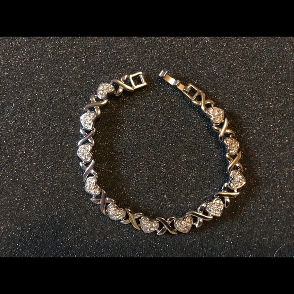 Hugs and Kisses Tennis Bracelet with Swarovski - Picture 7 of 9